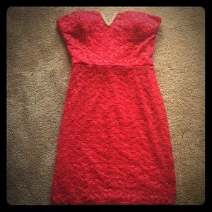 I’m selling a homecoming dress. Only worn once.